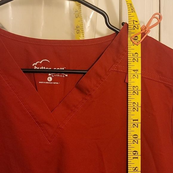 ButterSoft Stretch, Lg, Red Scrub Top, Think Valentines 💝 - Picture 6 of 8